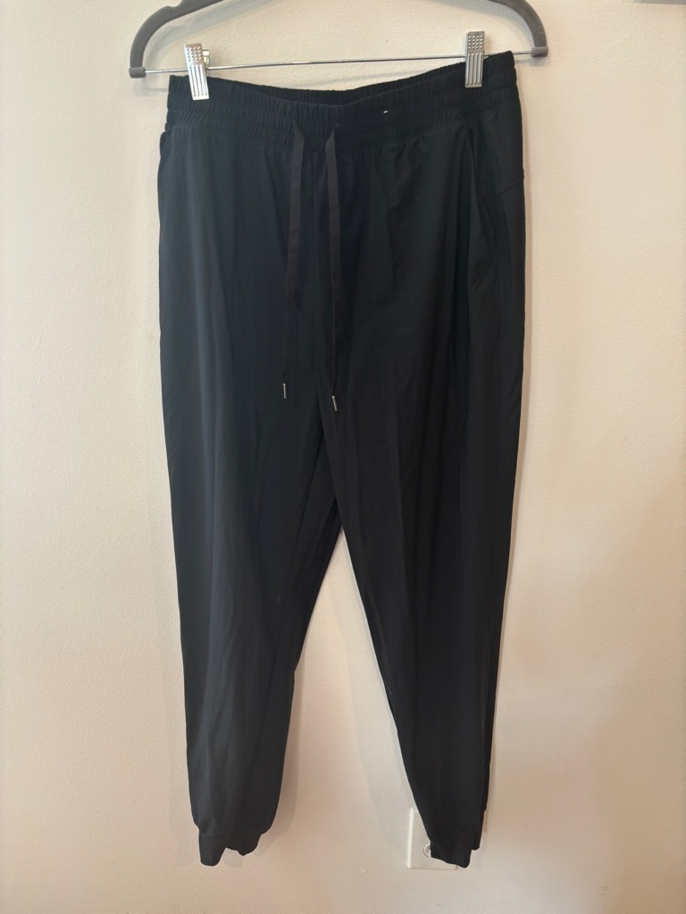 Old Navy High-Waisted SleekTech Athletic Joggers Black - Women’s Medium Tall